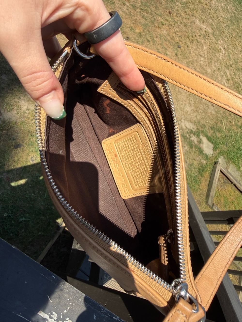 Coach Hampton Demi Baguette - Picture 6 of 7